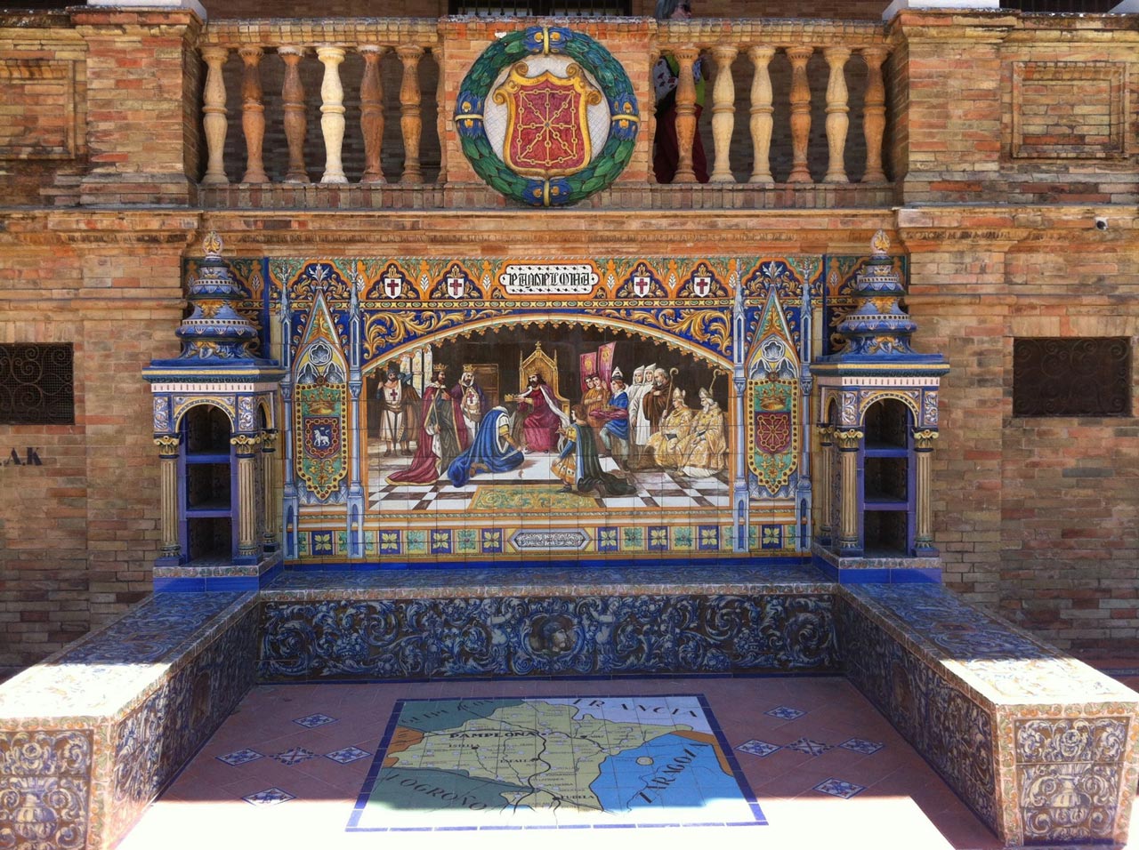 Mosaici in ceramica di Triana in Plaza de Espana a Siviglia
