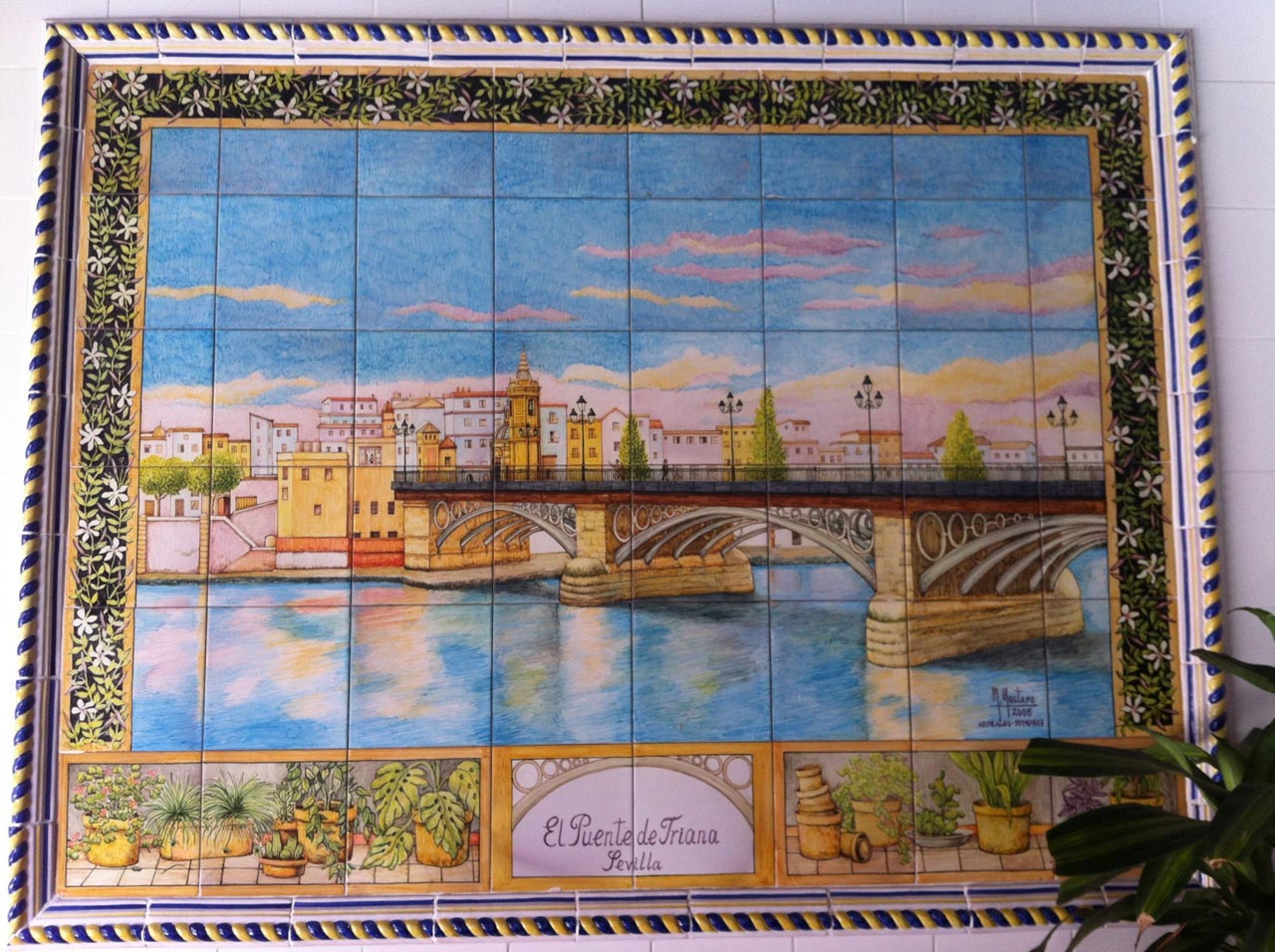 Una splendida composizione in ceramica di Triana