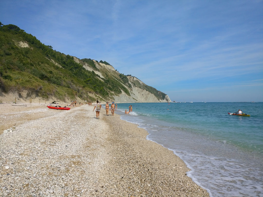 spiaggia di mezzavalle