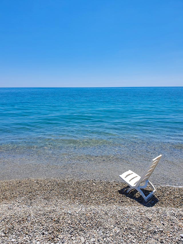 spiaggia roccella ionica