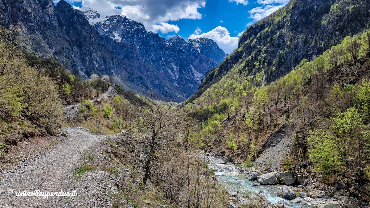 trekking theth albania