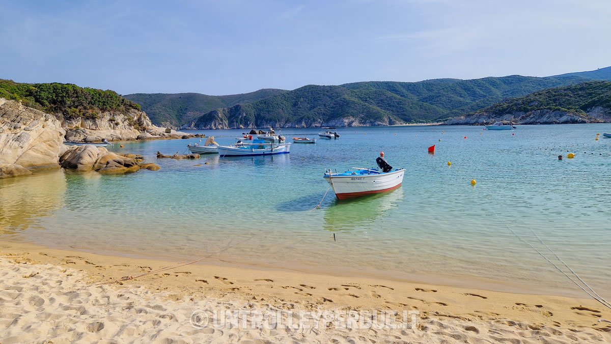 spiaggia di kalamitsi