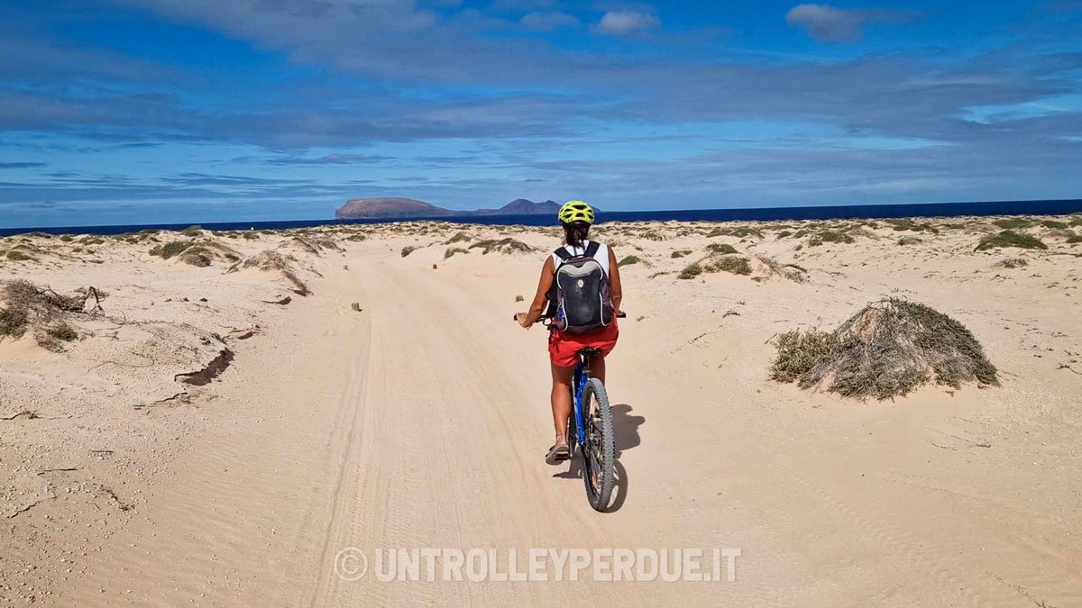 la graciosa in bicicletta