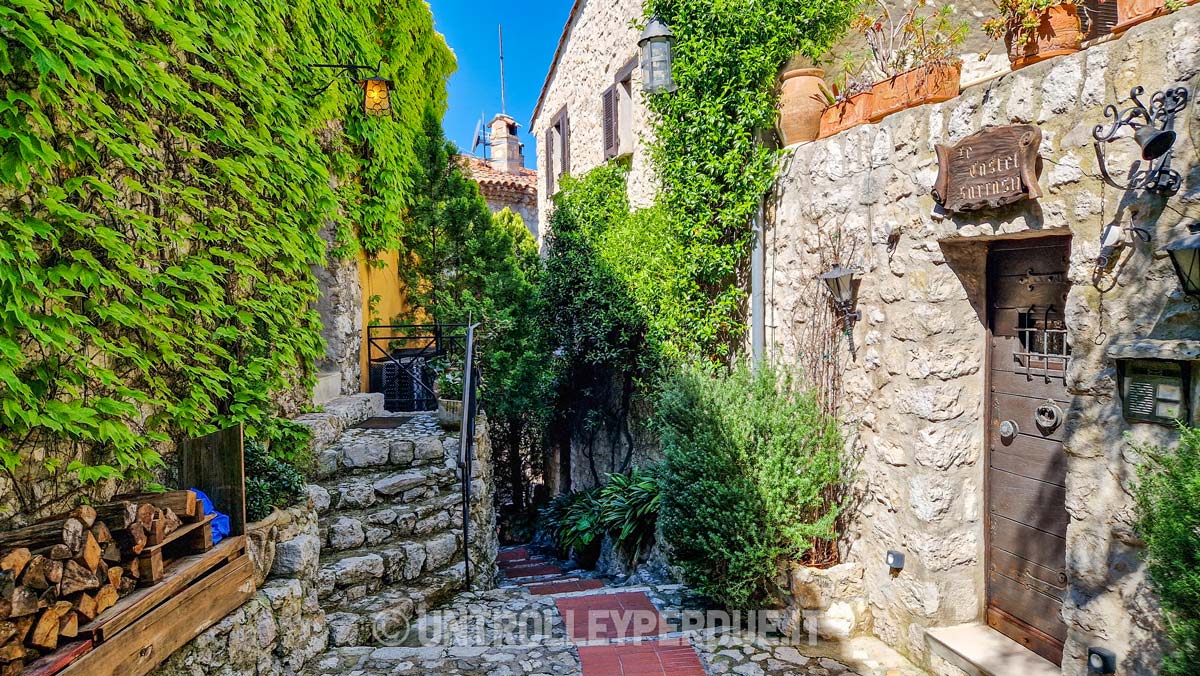 eze village