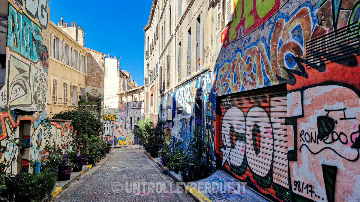 street art notre dame du mont marsiglia